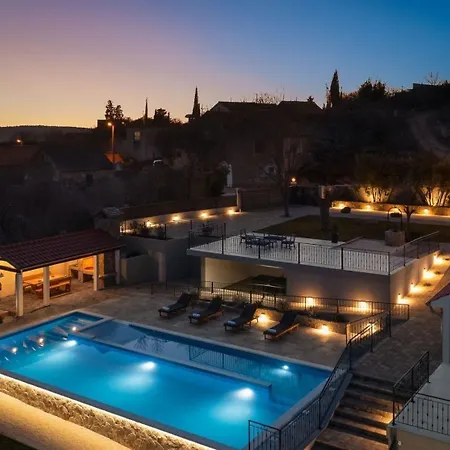 Ferienhaus Mit Privatpool Fur 8 Personen Ca 160 Qm In Sibenik, Dalmatien Norddalmatien Sibenik